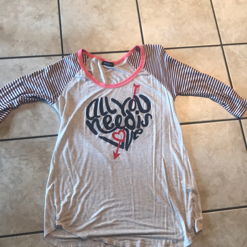 Cute 3/4 sleeve shirt